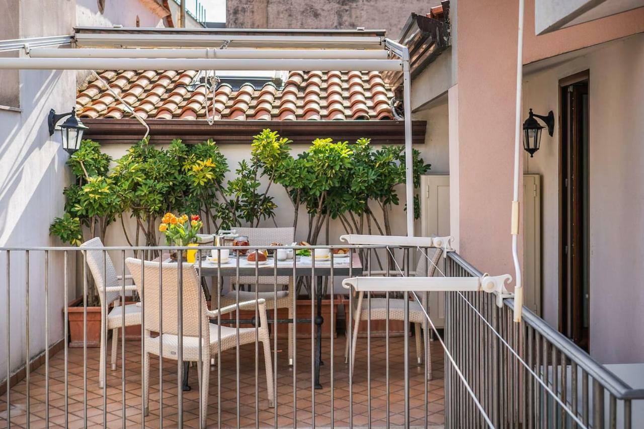 Il Tulipano - Appartamento Al Centro Di Vico Equense Exterior foto